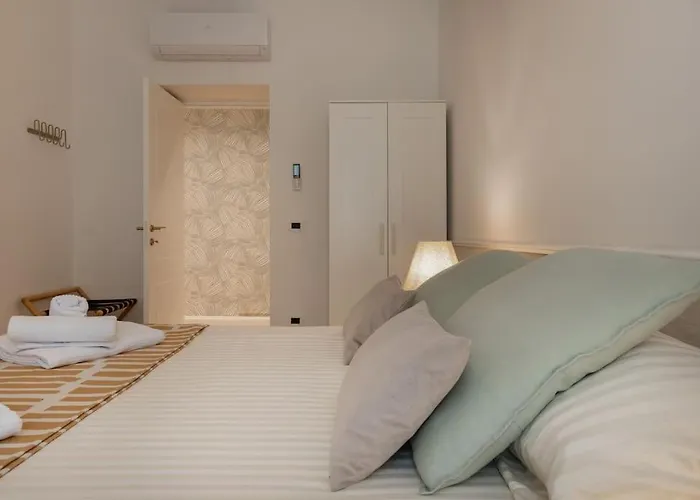 Foscolo 46 - Elegant Family Apartment