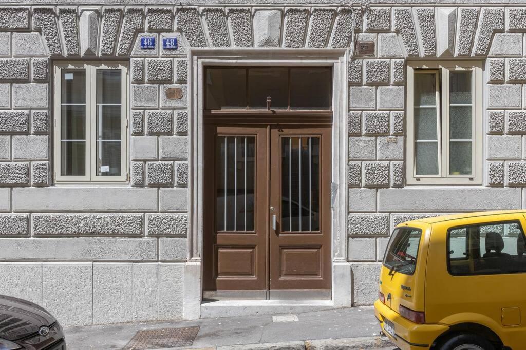 Apartment Foscolo 46 - Elegant Family Trieste